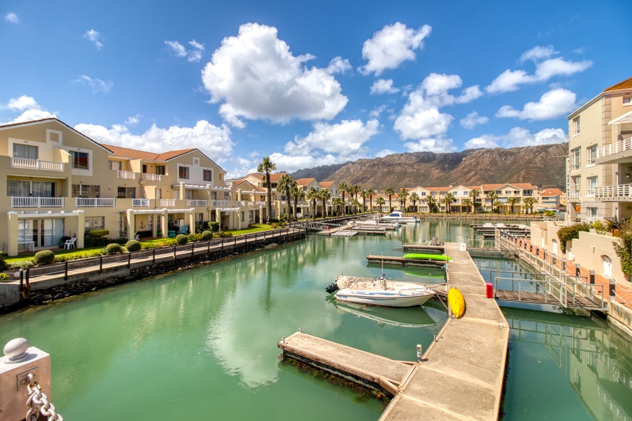 2 Bedroom Property for Sale in Harbour Island Western Cape